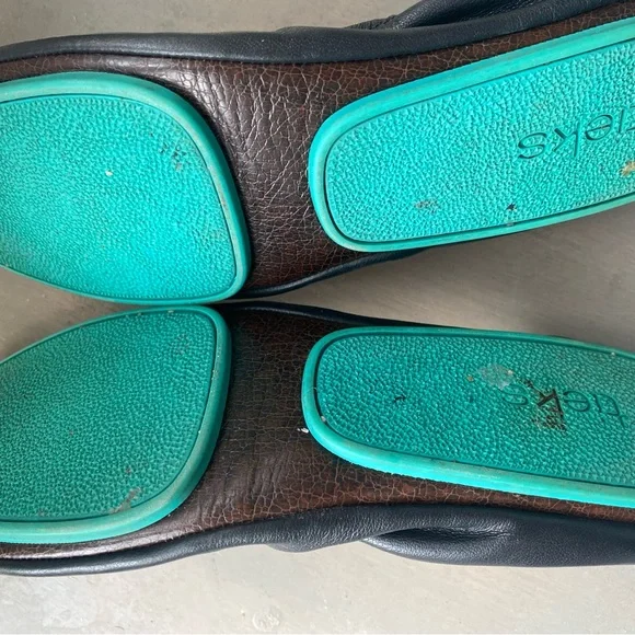 Tieks Classic Matte Black Leather Ballet Flats - Picture 7 of 8